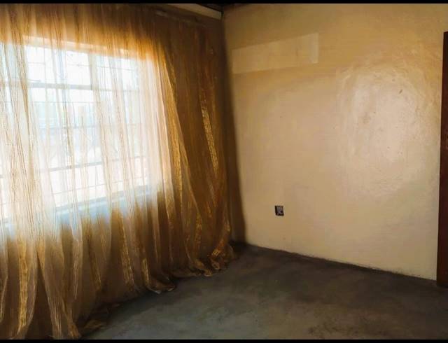 9 BEDROOM HOUSE FOR SALE IN SESHEGO C